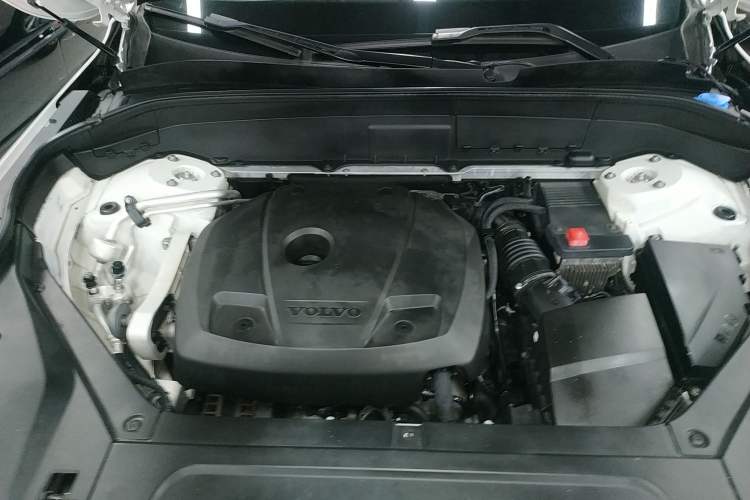 Used Volvo XC90 2018 T6 Zhiya Edition 7-seater Engine Bay