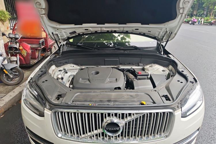 Used Volvo XC90 2018 T6 Zhiyi Edition 7-Seater Engine Bay