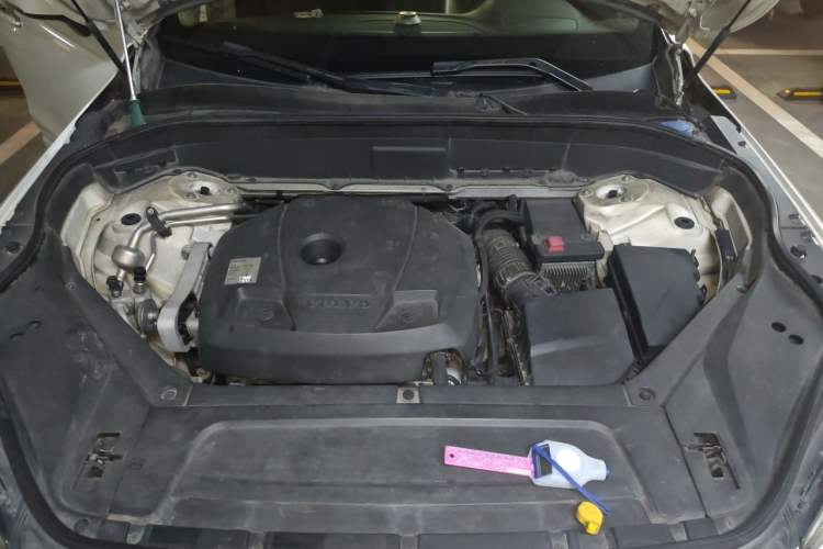 Used Volvo XC90 2018 T6 Zhiyi Edition 7-Seater Engine Bay