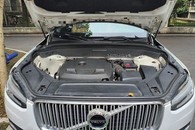 Used Volvo XC90 2018 T6 Zhiyi Edition 7-Seater Engine Bay