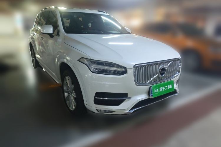 Used Volvo XC90 2018 T6 Zhiyi Edition 7-Seater Front Right 45 Deg
