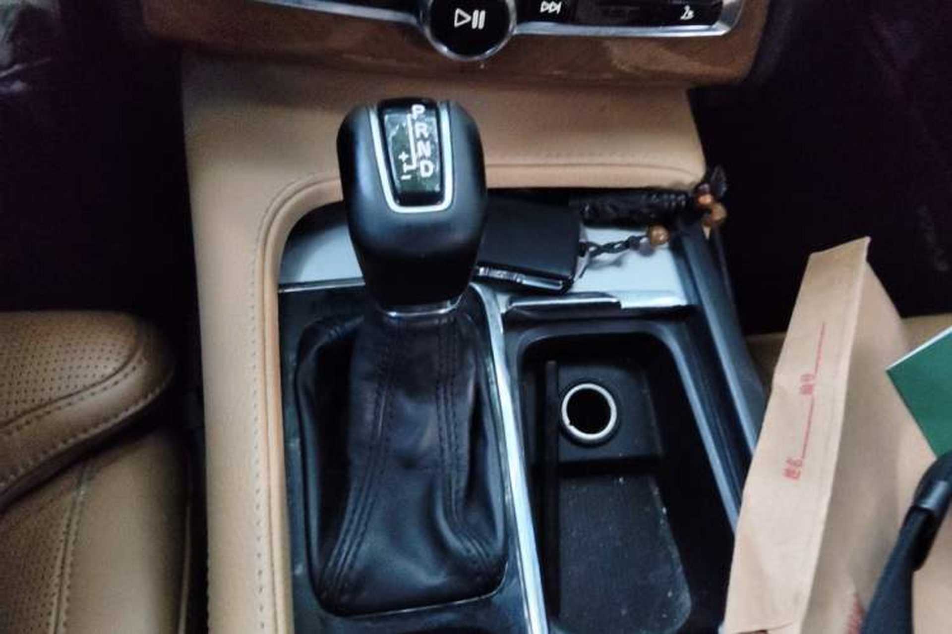 Used Volvo XC90 2018 T6 Zhiyi Edition 7-Seater Gear Lever