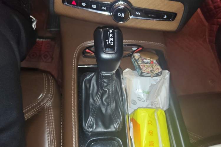 Used Volvo XC90 2018 T6 Zhiya Edition 7-seater Gear Lever