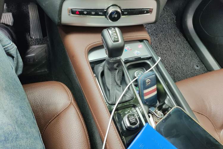Used Volvo XC90 2018 T5 Zhiyi Edition 7-Seater Gear Lever