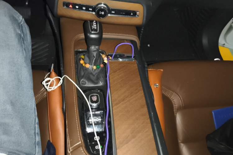 Used Volvo XC90 2018 T6 Zhiya Edition 7-seater Gear Lever