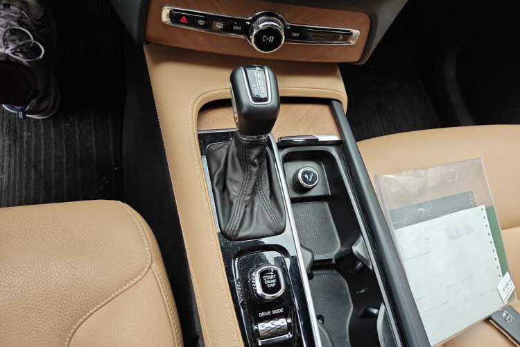 Used Volvo XC90 2018 T6 Zhiya Edition 7-seater Gear Lever