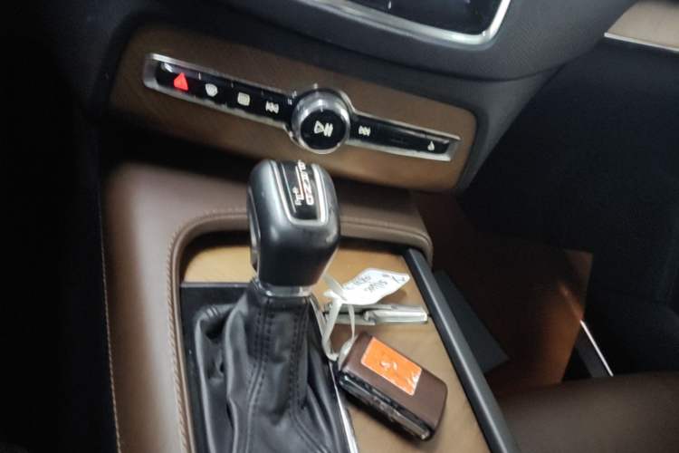 Used Volvo XC90 2018 T6 Zhiya Edition 7-seater Gear Lever