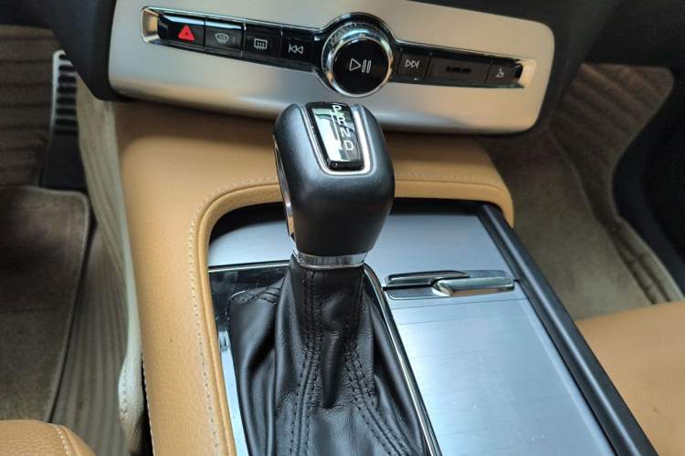 Used Volvo XC90 2018 T6 Zhiyi Edition 7-Seater Gear Lever