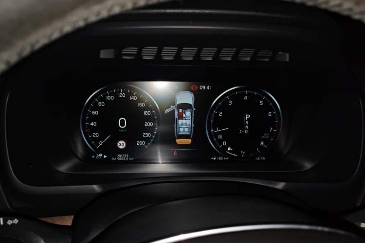 Used Volvo XC90 2018 T6 Zhiya Edition 7-seater Instrument Cluster