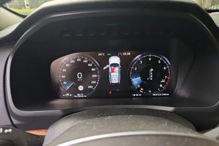Used Volvo XC90 2018 T6 Zhiyi Edition 7-Seater Instrument Cluster