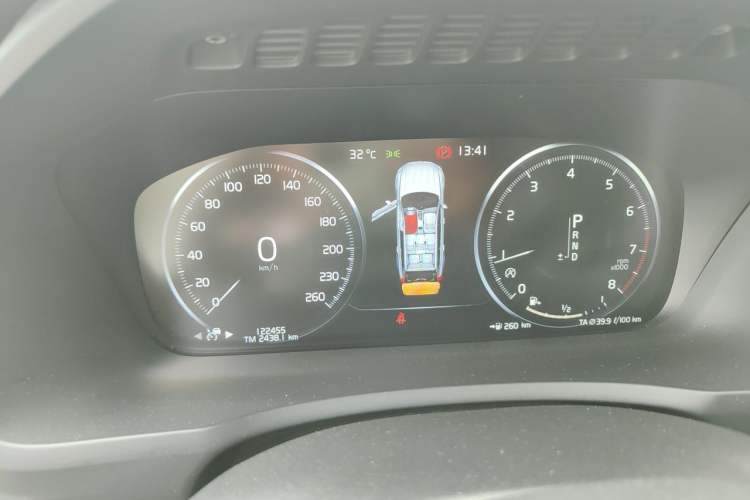 Used Volvo XC90 2018 T6 Prestige 7-Seater Instrument Cluster