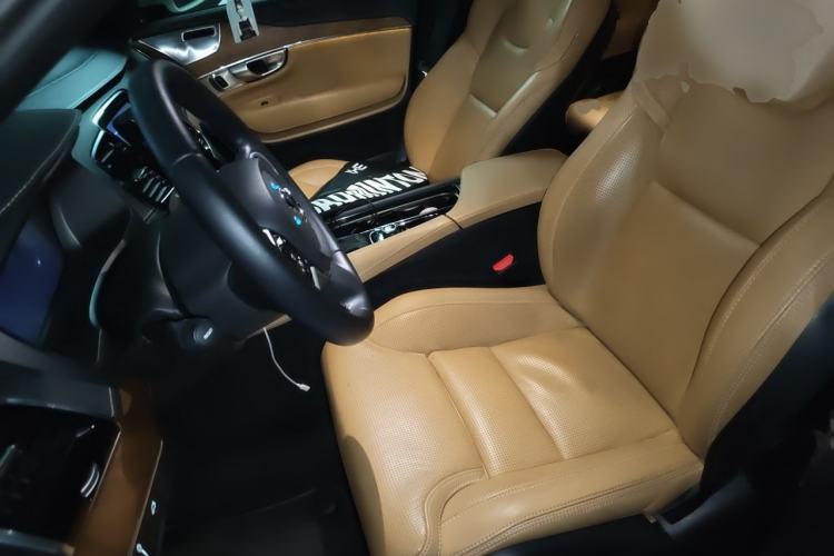 Used Volvo XC90 2018 T6 Prestige 7-Seater Left Front Seat