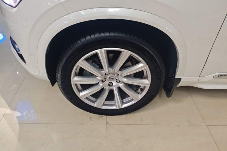 Used Volvo XC90 2018 T6 Zhiya Edition 7-seater Left Front Wheel Hub