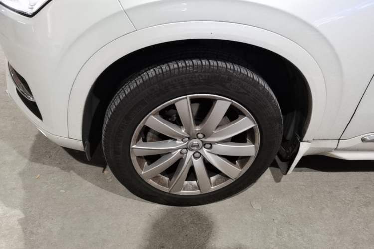 Used Volvo XC90 2018 T6 Zhiyi Edition 7-Seater Left Front Wheel Hub
