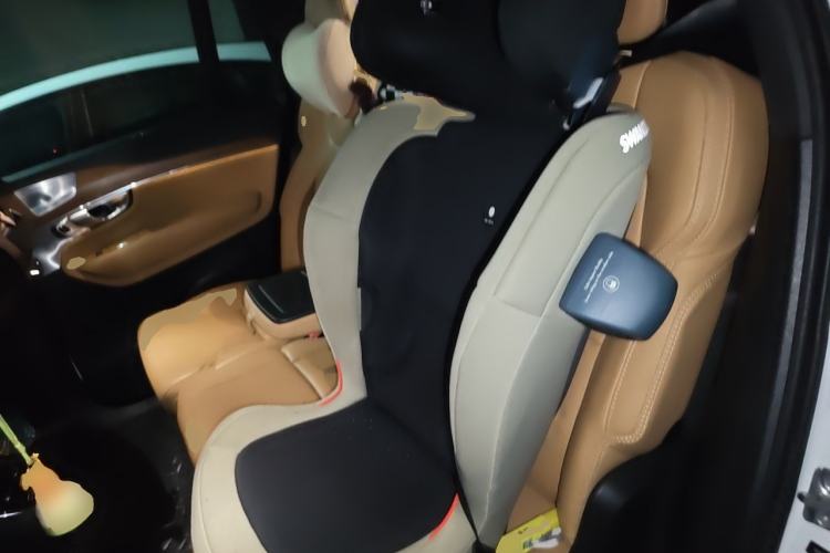 Used Volvo XC90 2018 T6 Prestige 7-Seater Left Rear Seat