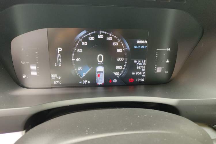 Used Volvo XC90 2018 T5 Zhiyi Edition 7-Seater Odometer Close Up