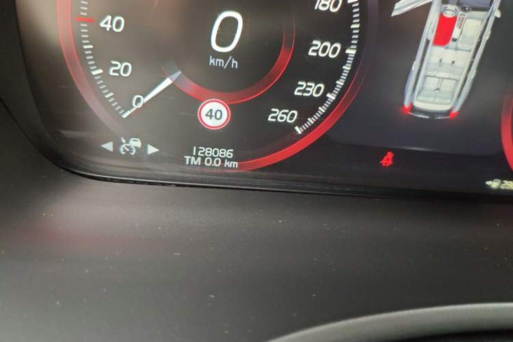 Used Volvo XC90 2018 T6 Zhiyi Edition 7-Seater Odometer Close Up