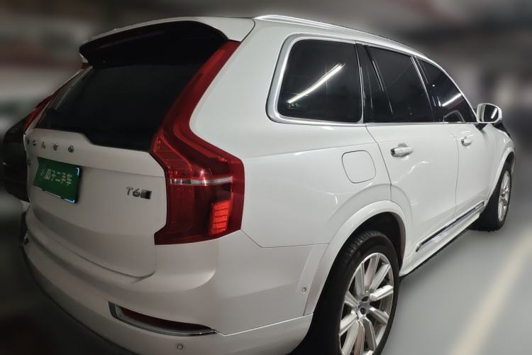 Used Volvo XC90 2018 T6 Prestige 7-Seater Rear Right 45 Deg