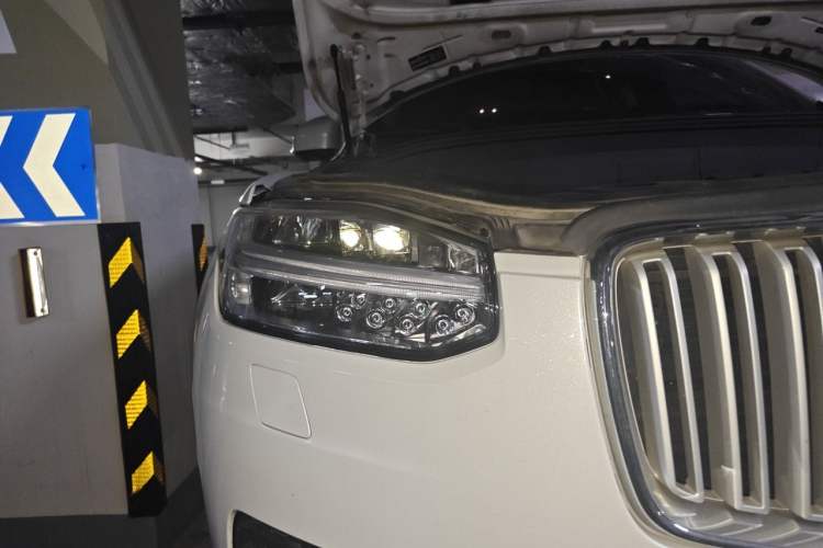 Used Volvo XC90 2018 T6 Zhiya Edition 7-seater Right Front Headlight