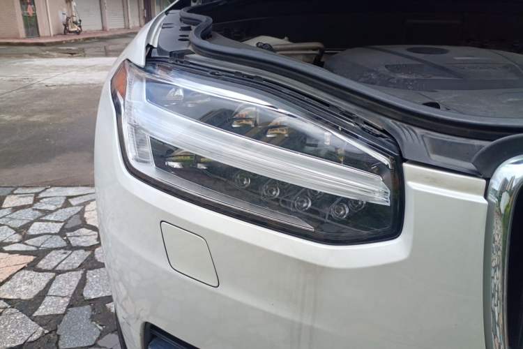 Used Volvo XC90 2018 T6 Zhiya Edition 7-seater Right Front Headlight