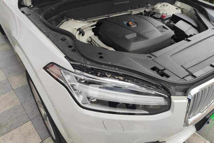 Used Volvo XC90 2018 T6 Prestige 7-Seater Right Front Headlight