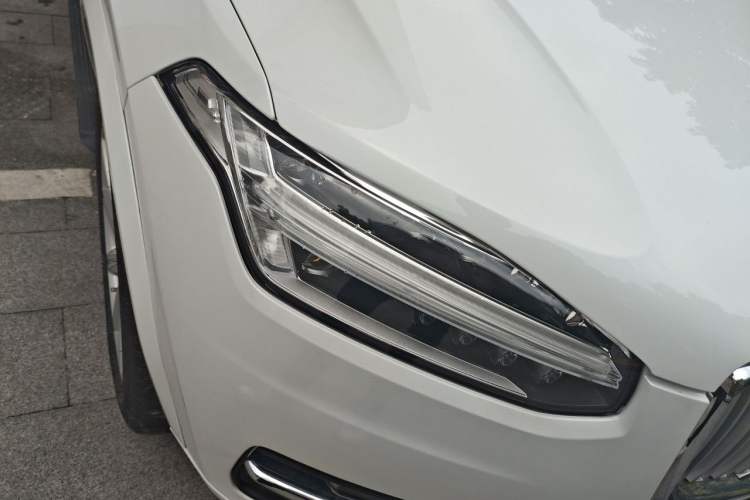Used Volvo XC90 2018 T6 Zhiyi Edition 7-Seater Right Front Headlight