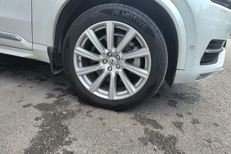 Used Volvo XC90 2018 T6 Zhiya Edition 7-seater Right Front Wheel Hub