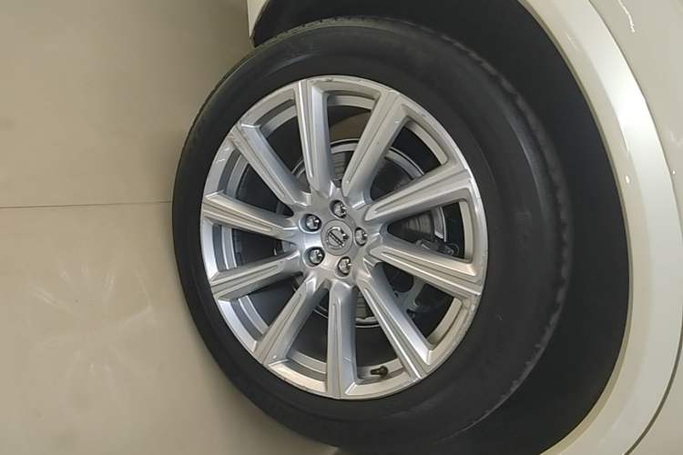 Used Volvo XC90 2018 T6 Zhiya Edition 7-seater Right Rear Wheel Hub