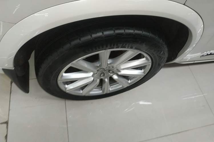 Used Volvo XC90 2018 T6 Zhiya Edition 7-seater Right Rear Wheel Hub