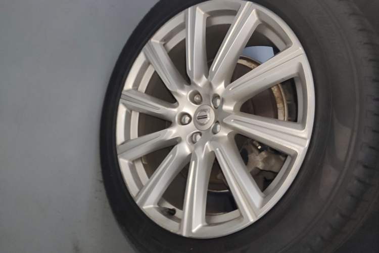 Used Volvo XC90 2018 T6 Zhiya Edition 7-seater Right Rear Wheel Hub
