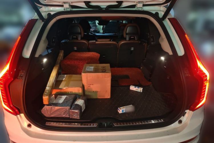Used Volvo XC90 2018 T6 Zhiyi Edition 7-Seater Trunk