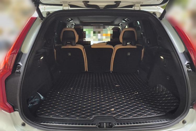 Used Volvo XC90 2018 T6 Zhiyi Edition 7-Seater Trunk