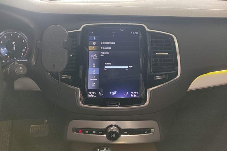 Used Volvo XC90 2018 T6 Zhiyi Edition 7-Seater Audio And AC Panel