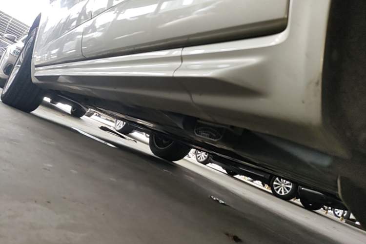 Used Volvo XC90 2018 T6 Zhiyi Edition 7-Seater Left Side Sill