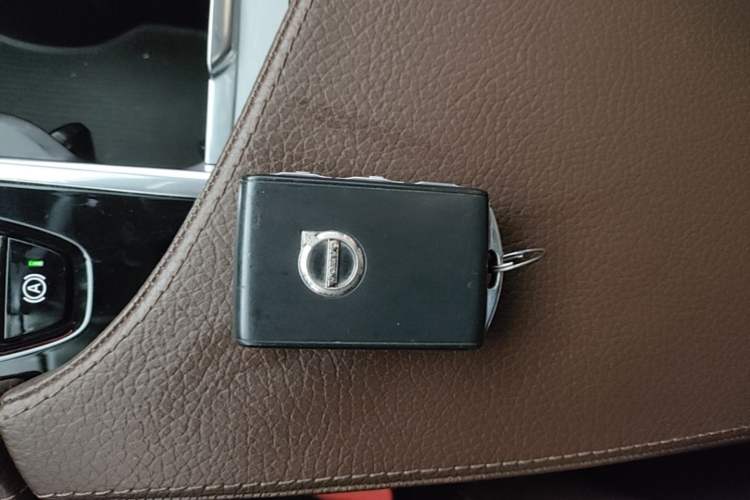 Used Volvo XC90 2018 T6 Zhiyi Edition 7-Seater Vehicle Key