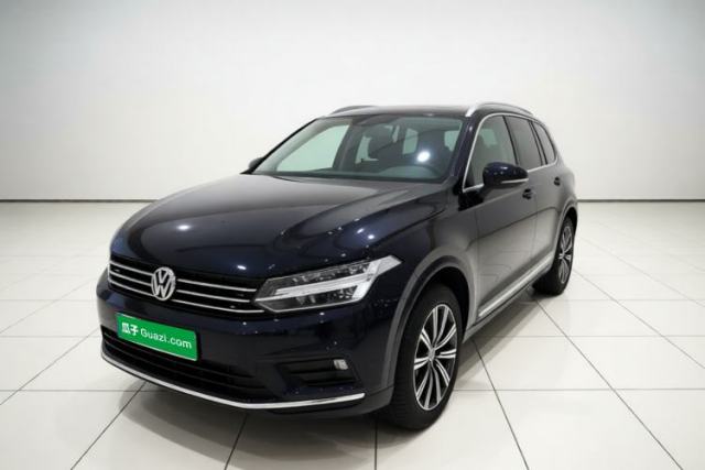 Ojetý Volvo XC90 2019 T6 Zhiyi Edition 7-Seater China V Emission Standard