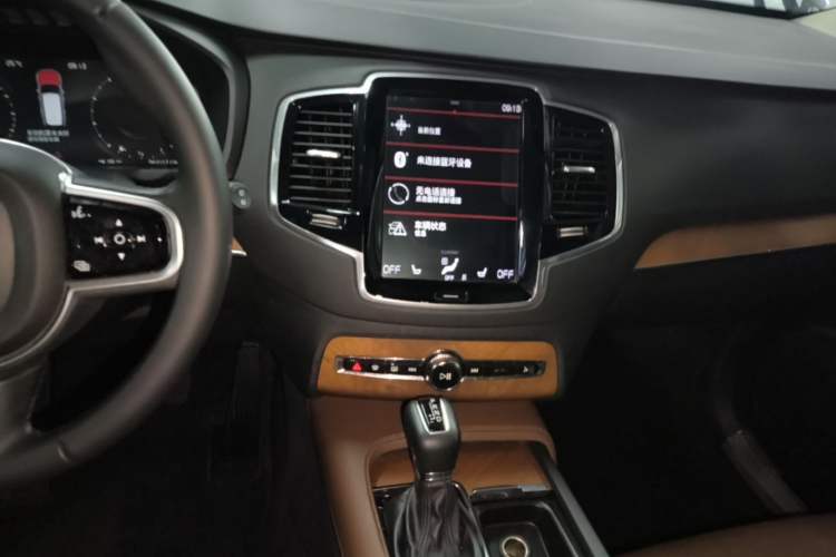 Used Volvo XC90 2019 T6 Zhiyi Edition 7-Seater China V Emission Standard Audio And AC Panel