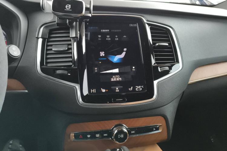 Used Volvo XC90 2019 T6 Zhiyi Edition 7-Seater China VI Standard Audio And AC Panel