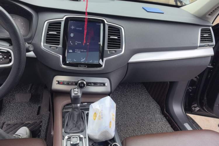 Used Volvo XC90 2019 T5 Zhiyi Edition 5-Seater China VI Standard Audio And AC Panel