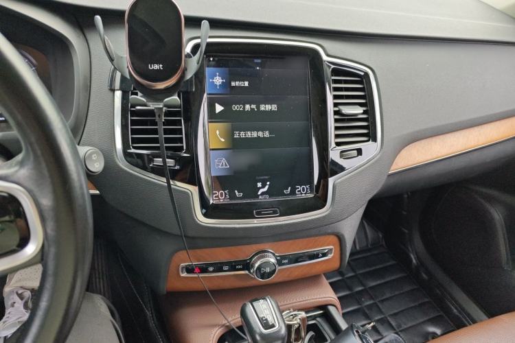 Used Volvo XC90 2019 T6 Zhiyi Edition 7-Seater China VI Standard Audio And AC Panel