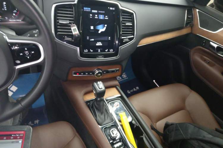 Used Volvo XC90 2019 T6 Zhiyi Edition 7-Seater China V Emission Standard Audio And AC Panel