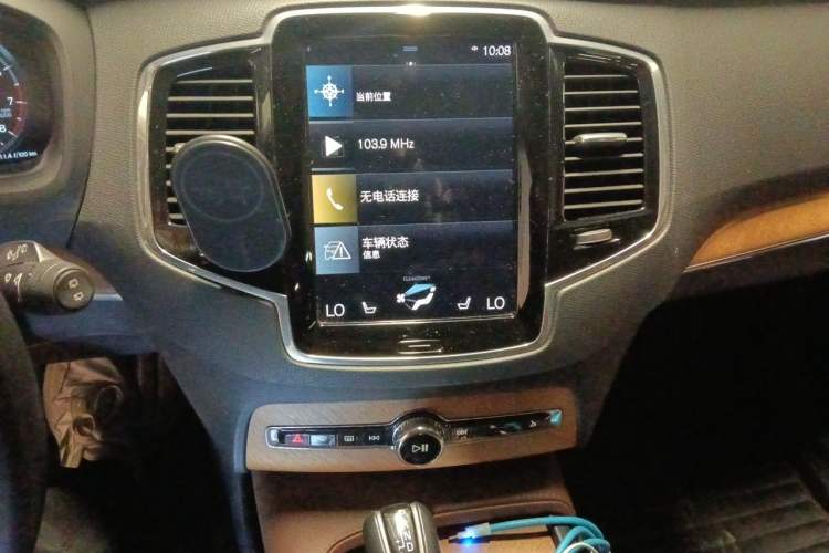 Used Volvo XC90 2019 T6 Zhiyi Edition 7-Seater China VI Standard Audio And AC Panel