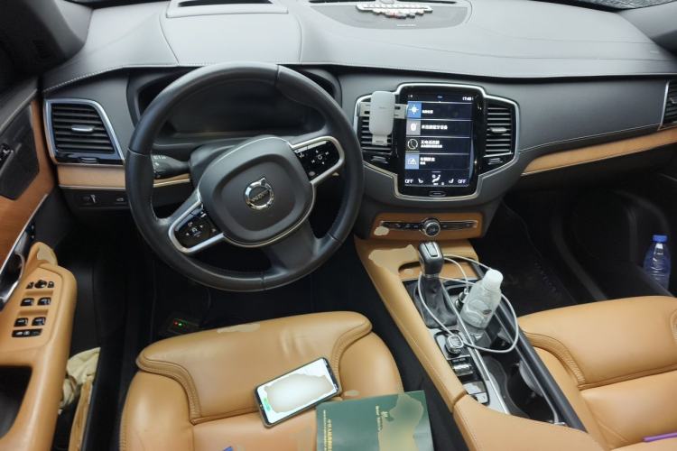 Used Volvo XC90 2019 T6 Zhiya Edition 7-Seater China VI Standard Center Console