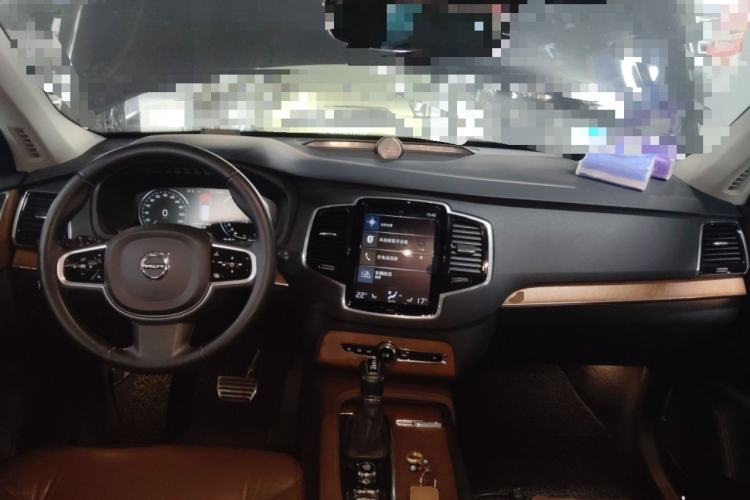 Used Volvo XC90 2019 T6 Zhiyi Edition 7-Seater China VI Standard Center Console