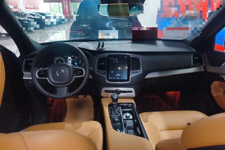 Used Volvo XC90 2019 T5 Zhiyi Edition 5-Seater China VI Standard Center Console