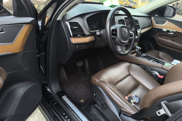 Used Volvo XC90 2019 T6 Zhiyi Edition 7-Seater China V Emission Standard Driver Seat