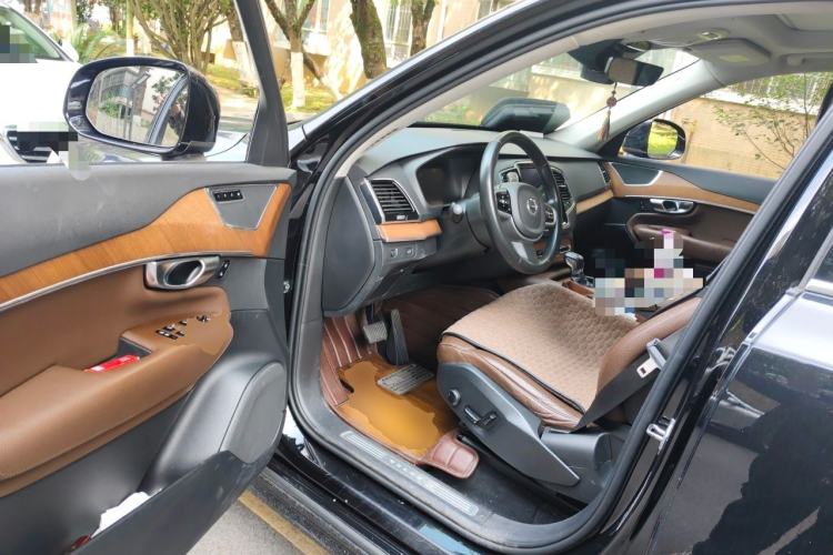 Used Volvo XC90 2019 T6 Zhiyi Edition 7-Seater China V Emission Standard Driver Seat