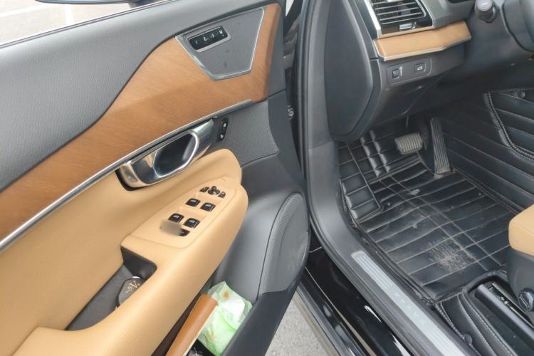 Used Volvo XC90 2019 T6 Zhiyi Edition 7-Seater China V Emission Standard Driver Seat