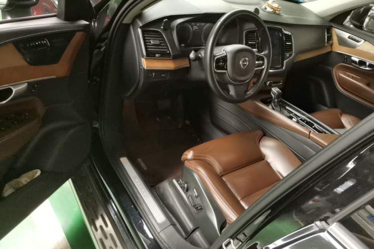 Used Volvo XC90 2019 T6 Zhiya Edition 7-Seater China VI Standard Driver Seat