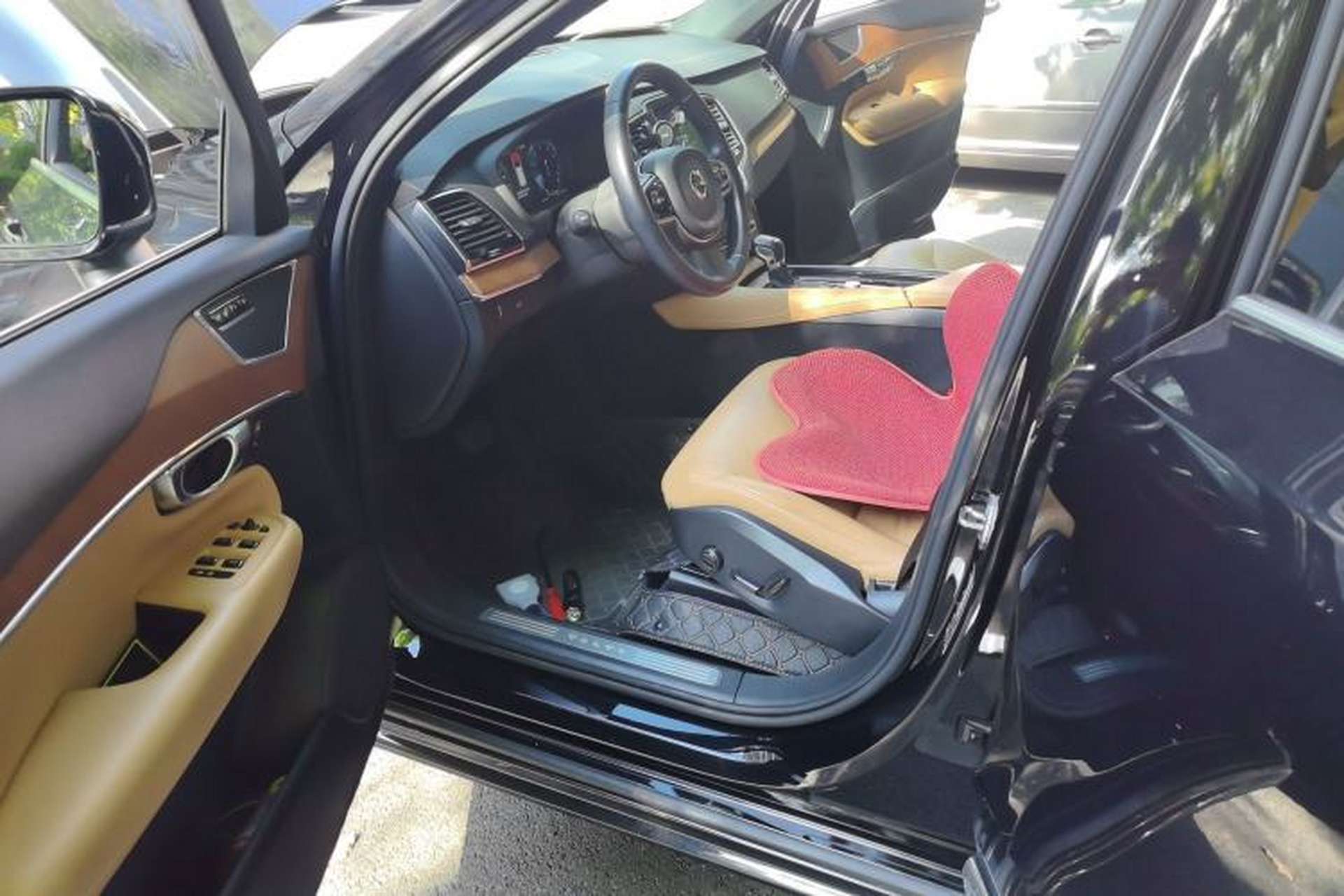 Used Volvo XC90 2019 T6 Zhiyi Edition 7-Seater China V Emission Standard Driver Seat